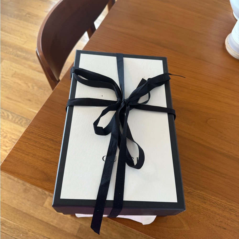 Gucci Black Floral Loafers with Box - Picture 8 of 8